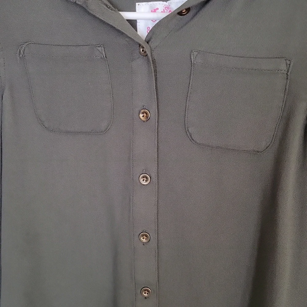 Justice Girls Button Down Shirt Olive Green 8 Long Sleeve Bronze Studs